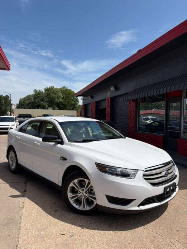2018 Ford Taurus SE