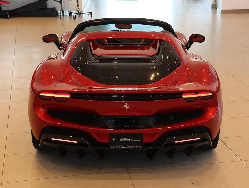 2024 Ferrari 296 GTS