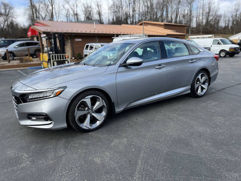 2019 Honda Accord Touring's photo