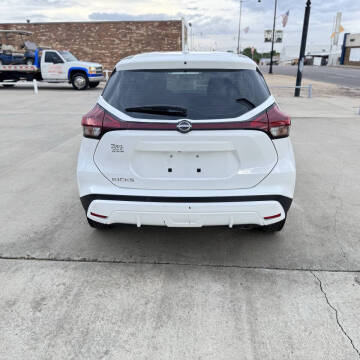 2023 Nissan Kicks S