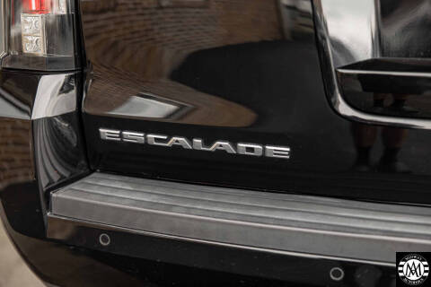 2018 Cadillac Escalade ESV Luxury