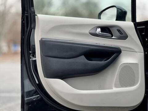 2020 Chrysler Pacifica Touring L