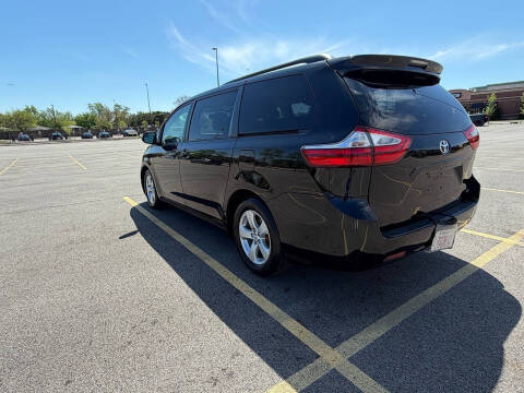 2015 Toyota Sienna LE 8-Passenger