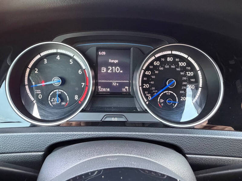 2016 Volkswagen Golf R