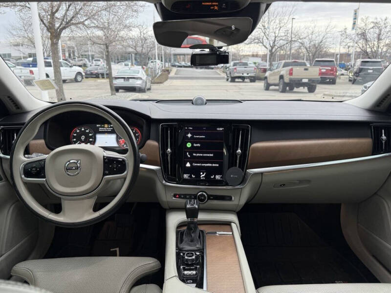 2017 Volvo S90 T6 Inscription