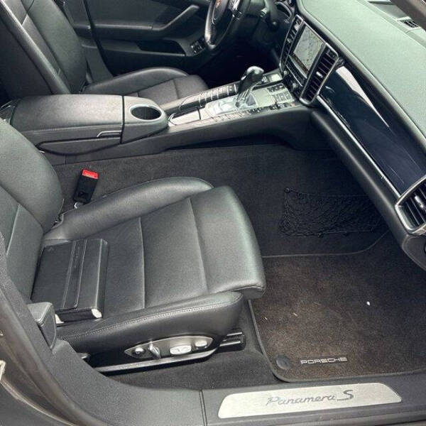 2013 Porsche Panamera