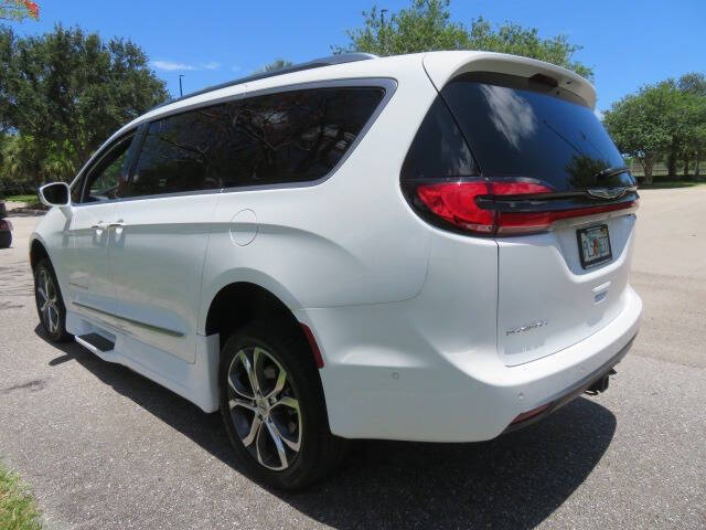 2022 Chrysler Pacifica Pinnacle