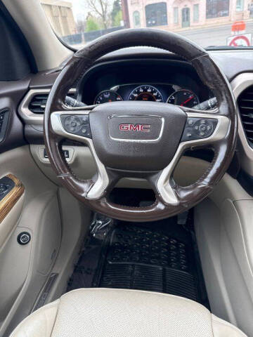 2017 GMC Acadia Denali