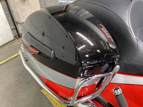 2016 Victory Magnum Black Crystal ove