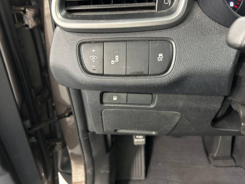 2019 Kia Sorento LX V6