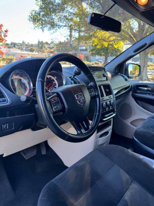 2016 Dodge Grand Caravan SE Plus