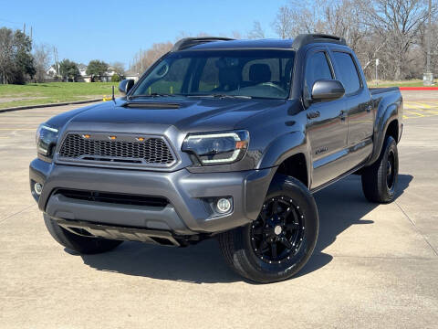 2015 Toyota Tacoma for sale at AUTO DIRECT Bellaire in Houston TX