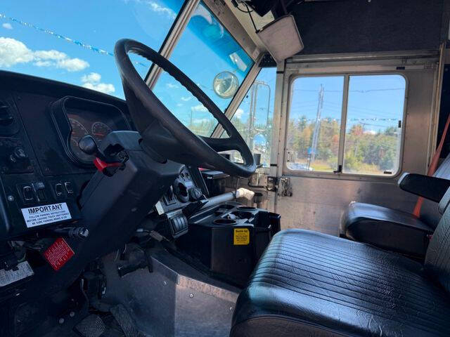 2016 Freightliner MT55 Chassis