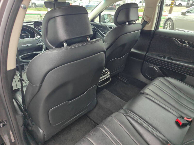 2023 Genesis G80