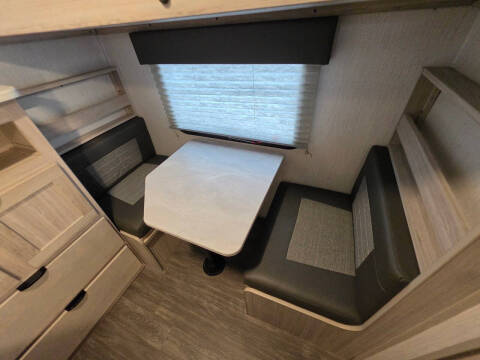 2023 Cruiser RV Shadow Cruiser