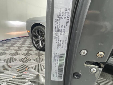 2017 Dodge Challenger SXT