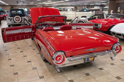 1962 Ford Thunderbird
