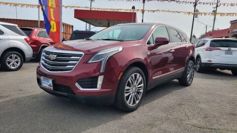 2017 Cadillac XT5 for sale at Martinez Used Cars INC in Livingston CA