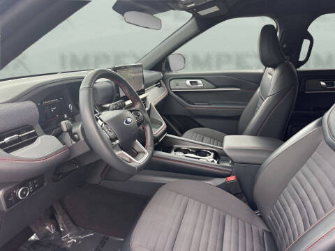 2025 Ford Explorer ST-Line