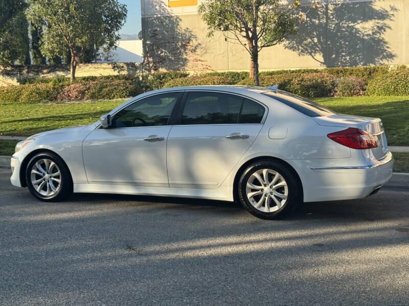 2013 Hyundai Genesis 3.8 photo 6