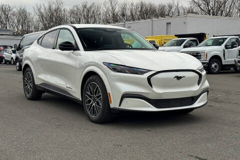 2025 Ford Mustang Mach-E Premium