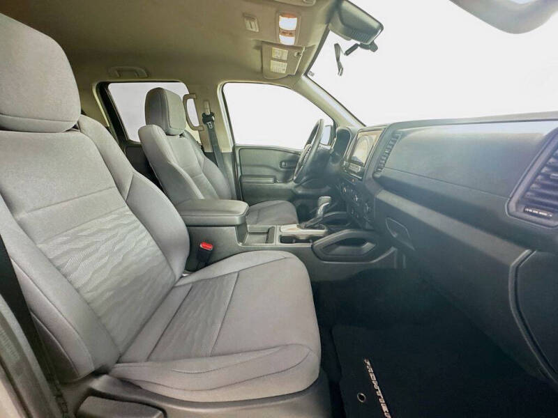 2023 Nissan Frontier S