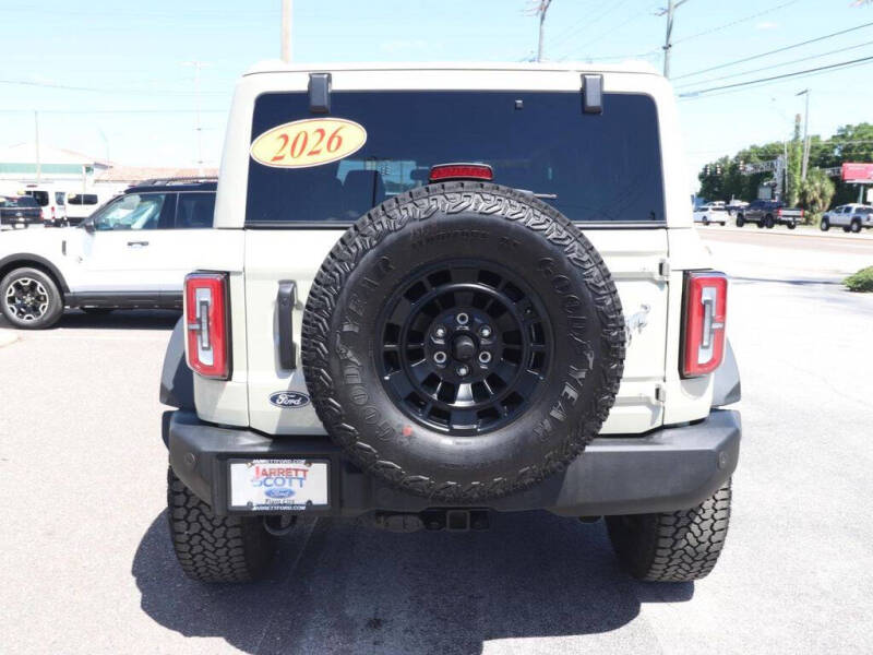 2026 Ford Bronco Outer Banks