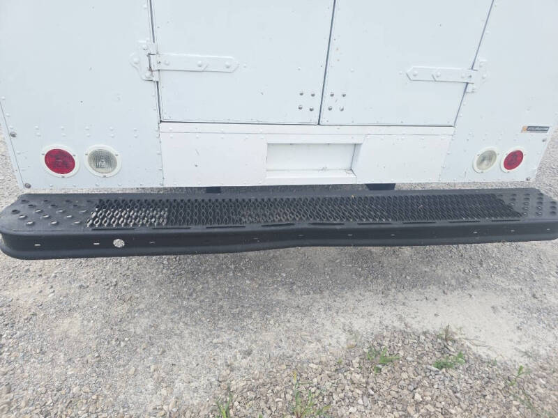 2015 Freightliner MT45 Chassis