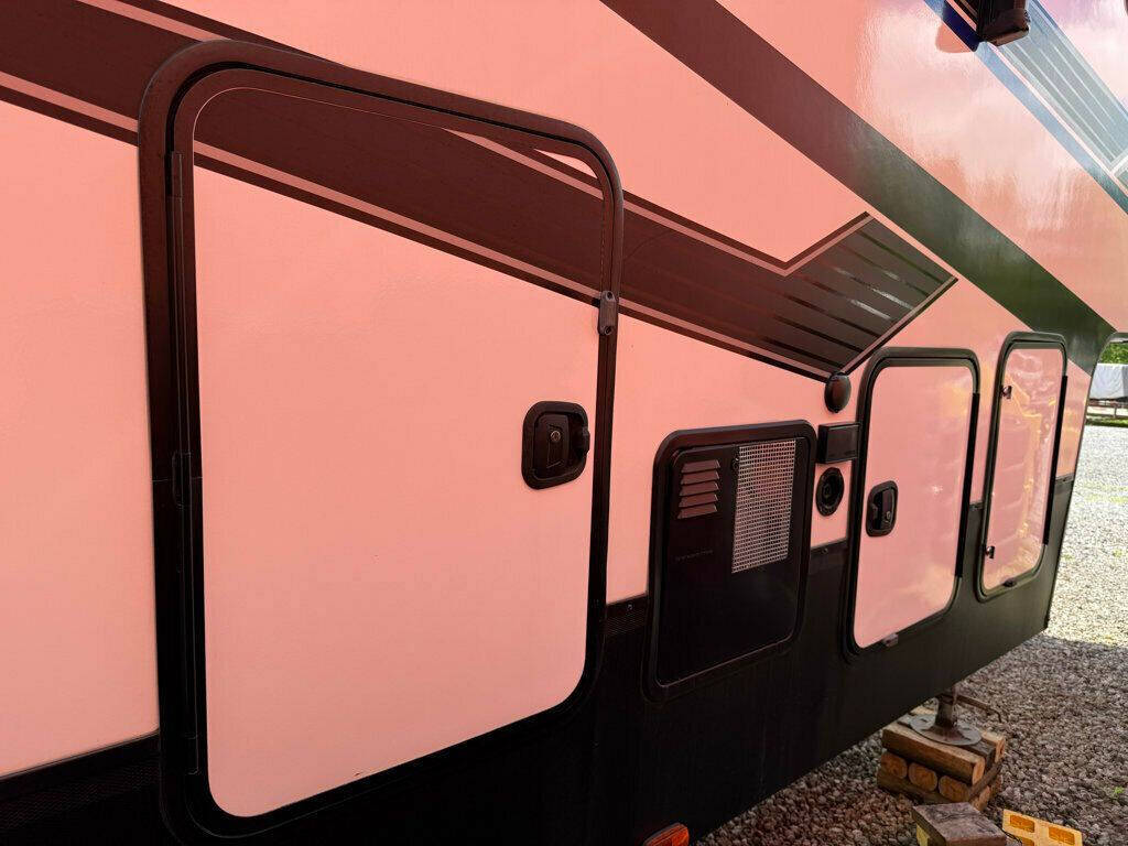 2020 Grand Design RV Momentum 9