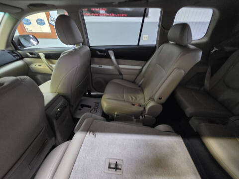 2013 Toyota Highlander SE