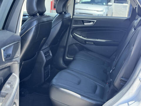 2017 Ford Edge Titanium