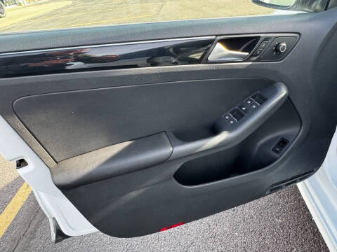 2017 Volkswagen Jetta 1.8T SEL