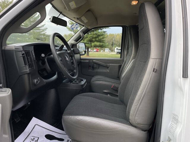 2024 GMC Savana 2500