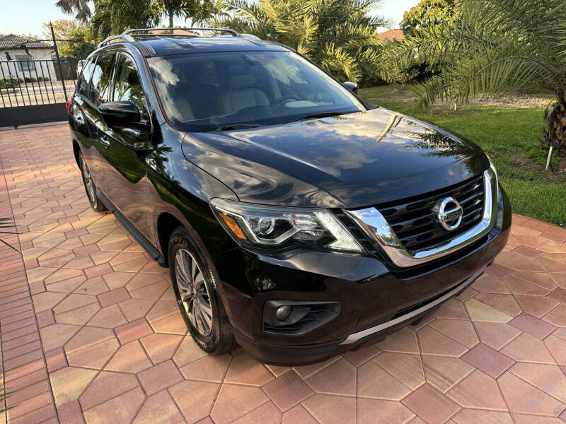 2017 Nissan Pathfinder SL