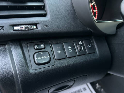 2012 Toyota Highlander SE
