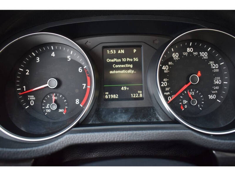 2017 Volkswagen Passat 1.8T SEL Premium