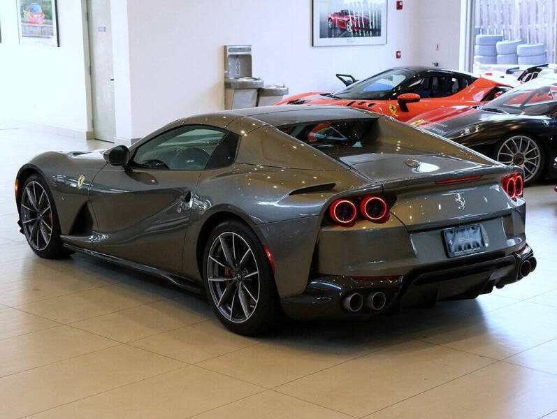 2021 Ferrari 812 GTS