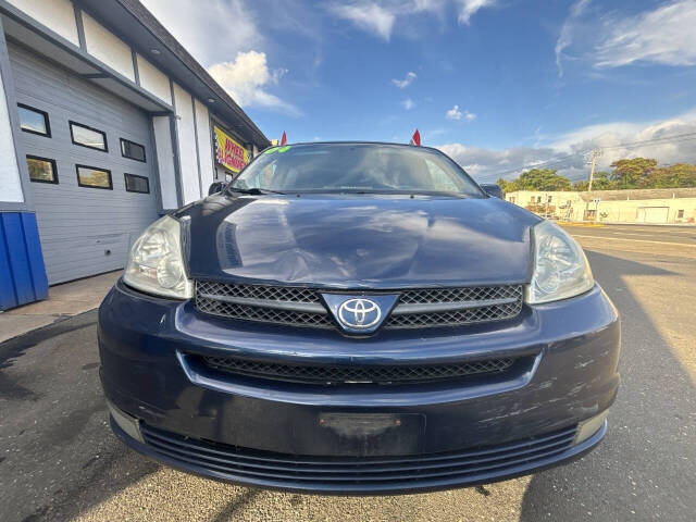 2004 Toyota Sienna for sale at Meriden Motors LLC in Meriden, CT