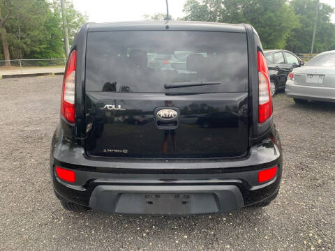 2013 Kia Soul +