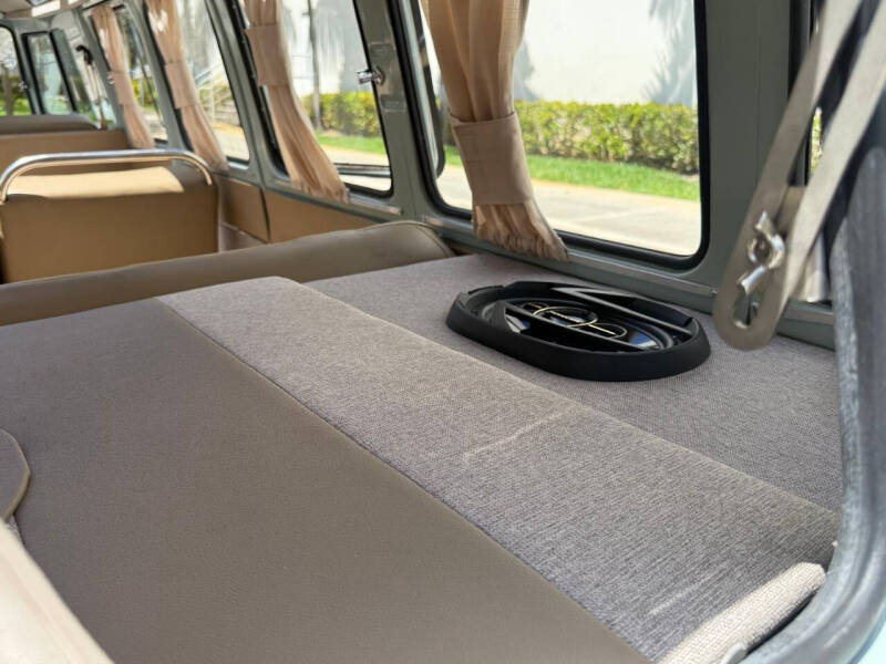 1972 Volkswagen Bus