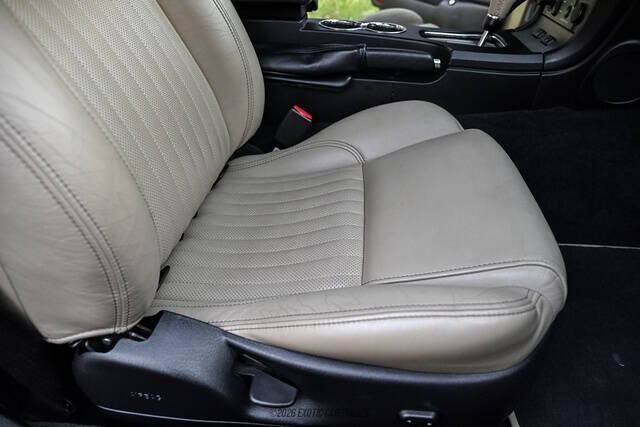 2005 Ford Thunderbird Deluxe