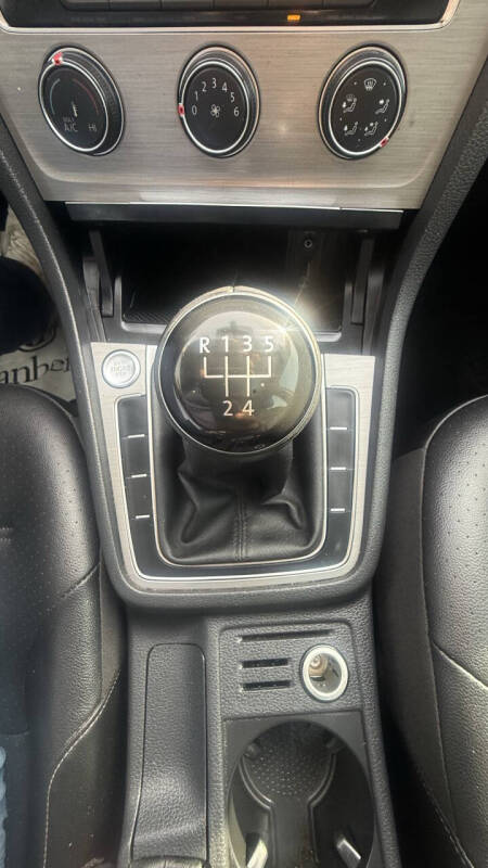 2017 Volkswagen Golf TSI Wolfsburg Edition