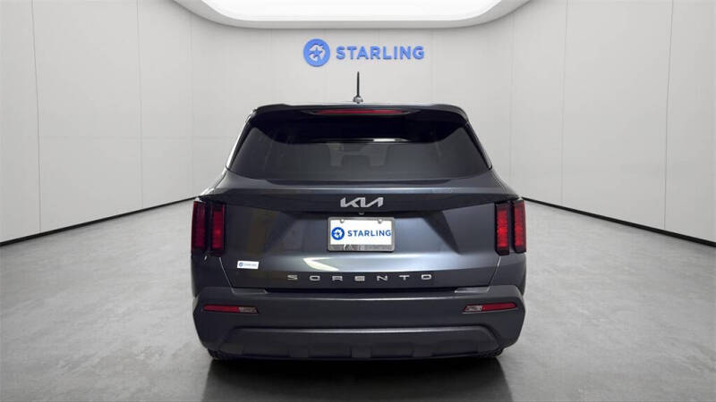 2022 Kia Sorento LX