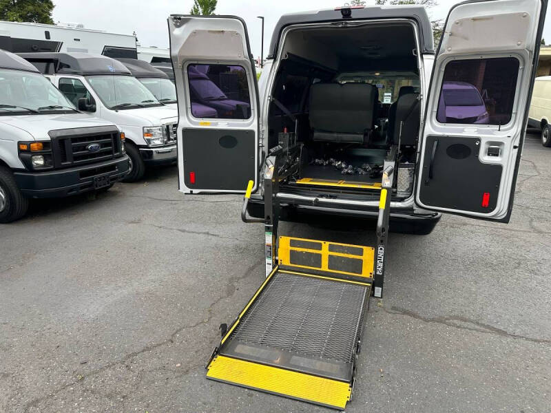 2012 Ford E-Series E-350 SD