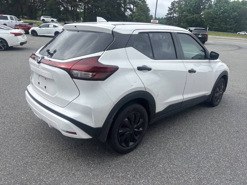 2021 Nissan Kicks S