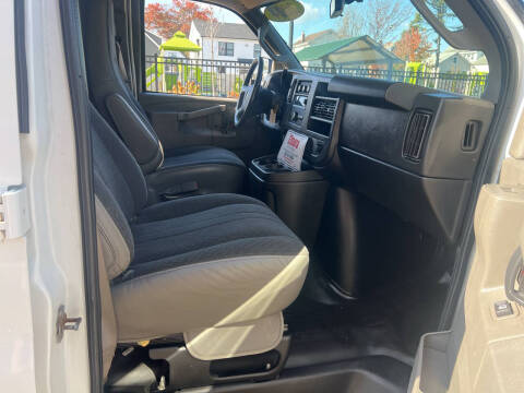 2024 Chevrolet Express 2500