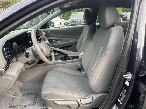 2022 Hyundai Elantra