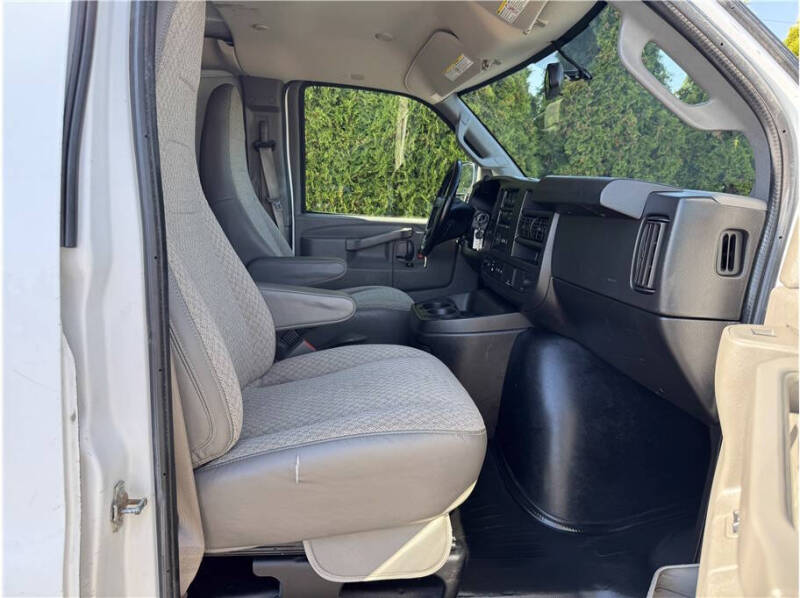 2020 Chevrolet Express 2500