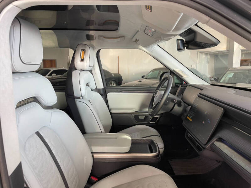 2023 Rivian R1T Adventure