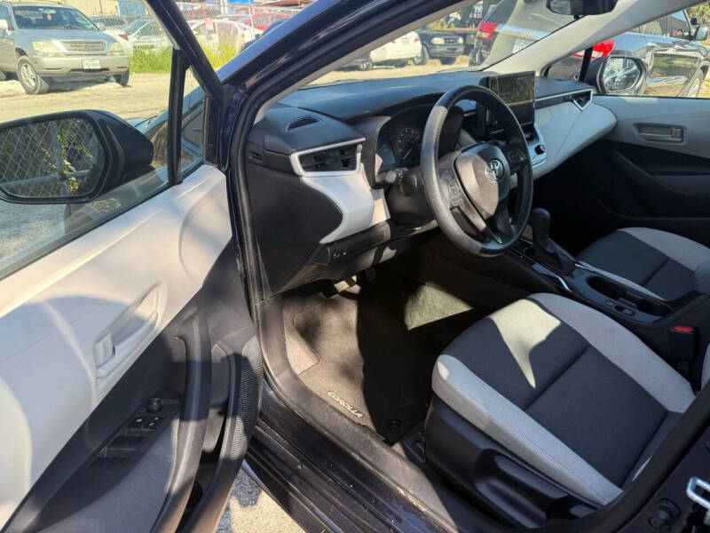 2025 Toyota Corolla LE